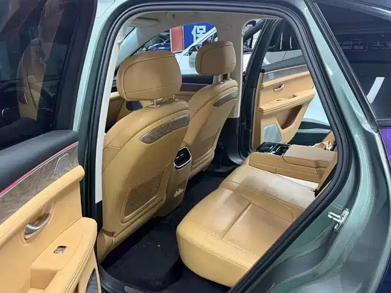 Wenjie M5 2022 Extended Range AWD Performance Edition — миниатюра 10