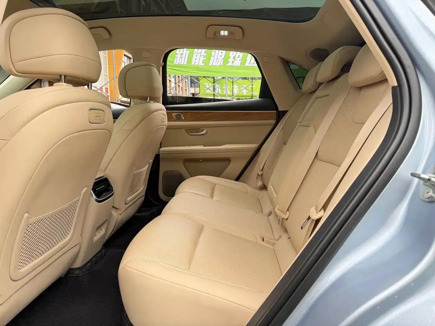 Wenjie M5 2023 Extended Range 4WD Intelligent Driving Edition — миниатюра 7
