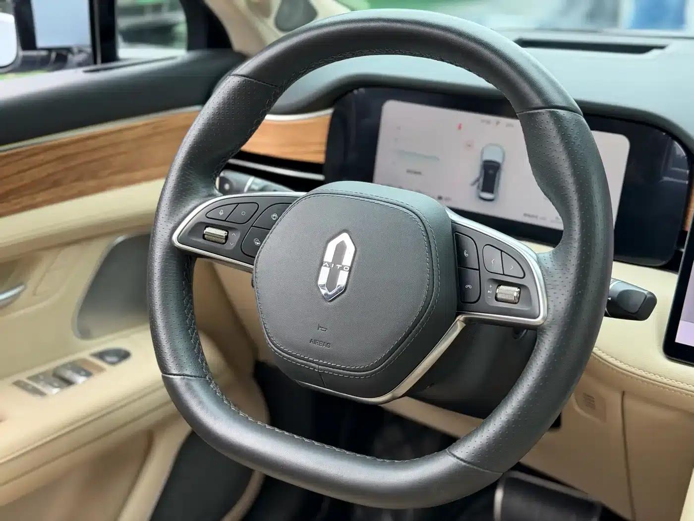 Wenjie M5 2023 Extended Range 4WD Intelligent Driving Edition — миниатюра 9