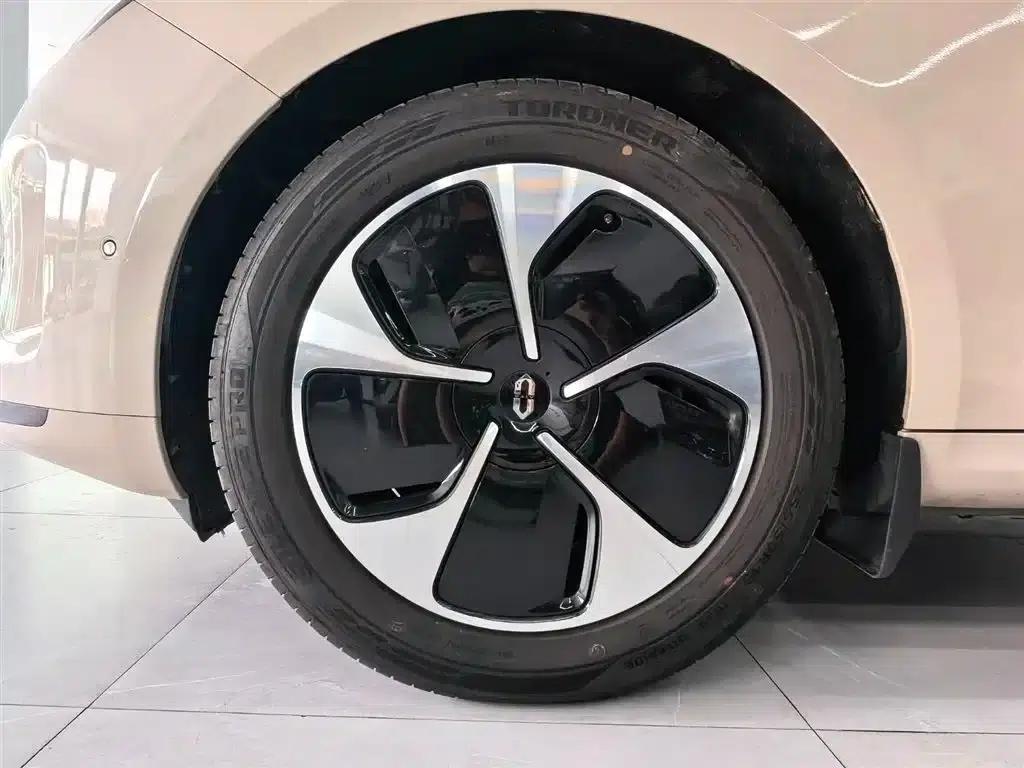 Wenjie M5 2022 Pure Electric Rear-Wheel Drive Standard Edition — миниатюра 8