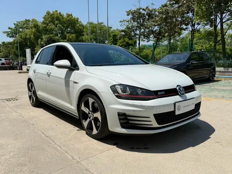 2016 Golf GTI 2.0TSI GTI — миниатюра 3