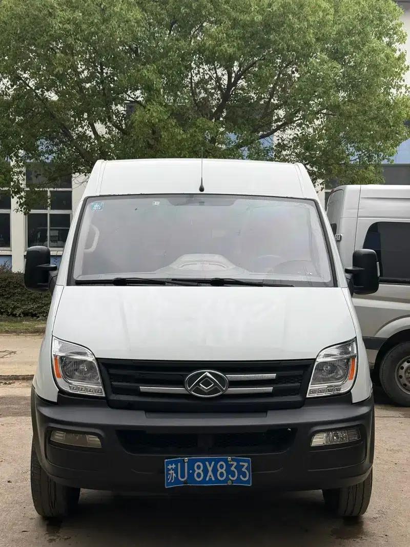Xintu V80 2019 Classic Model 2.5T 6-speed Manual Long Wheelbase 7-Seater — миниатюра 2