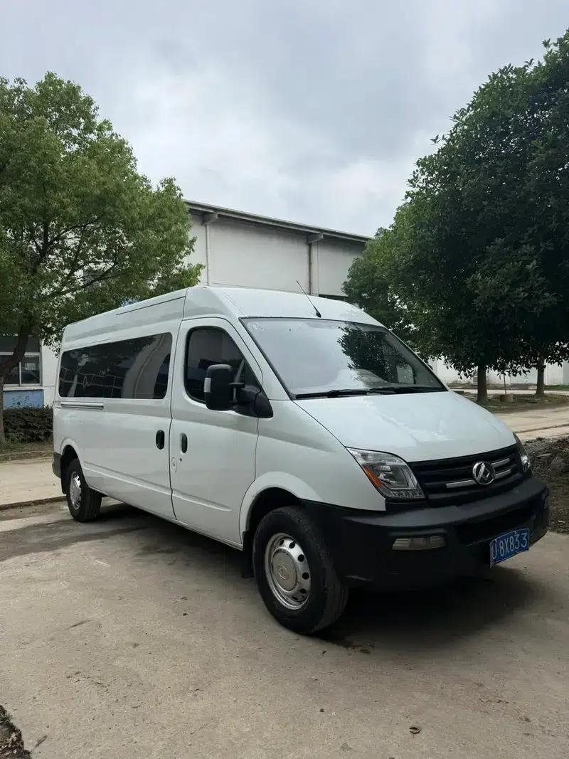 Xintu V80 2019 Classic Model 2.5T 6-speed Manual Long Wheelbase 7-Seater — миниатюра 3