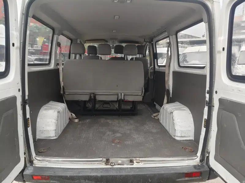 Xintu V80 2014 2.5T Aoyuntong Short Wheelbase Mid-Roof — миниатюра 11