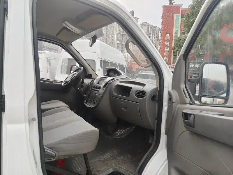 Xintu V80 2014 2.5T Aoyuntong Short Wheelbase Mid-Roof — миниатюра 10
