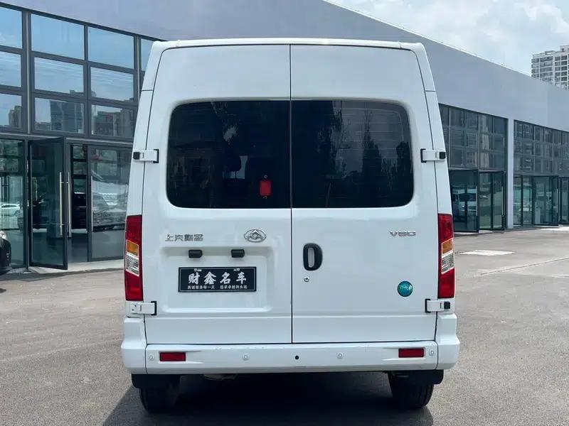 Xintu V80 2023 2.0T Manual Classic Aoyuntong Short Wheelbase Mid-Roof 5/6 Seat — миниатюра 5