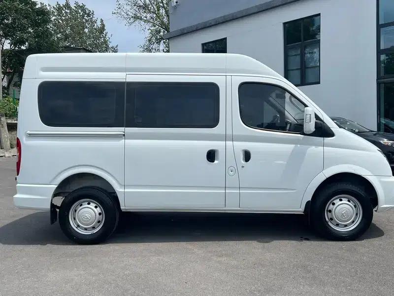 Xintu V80 2023 2.0T Manual Classic Aoyuntong Short Wheelbase Mid-Roof 5/6 Seat — миниатюра 7