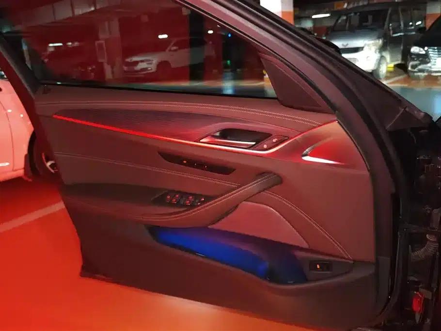 2022 BMW 5 Series Facelift 530Li Leading Edition M Sport Package — миниатюра 7