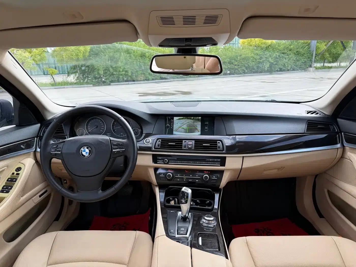 BMW 5 Series 2012 523Li Luxury — миниатюра 26