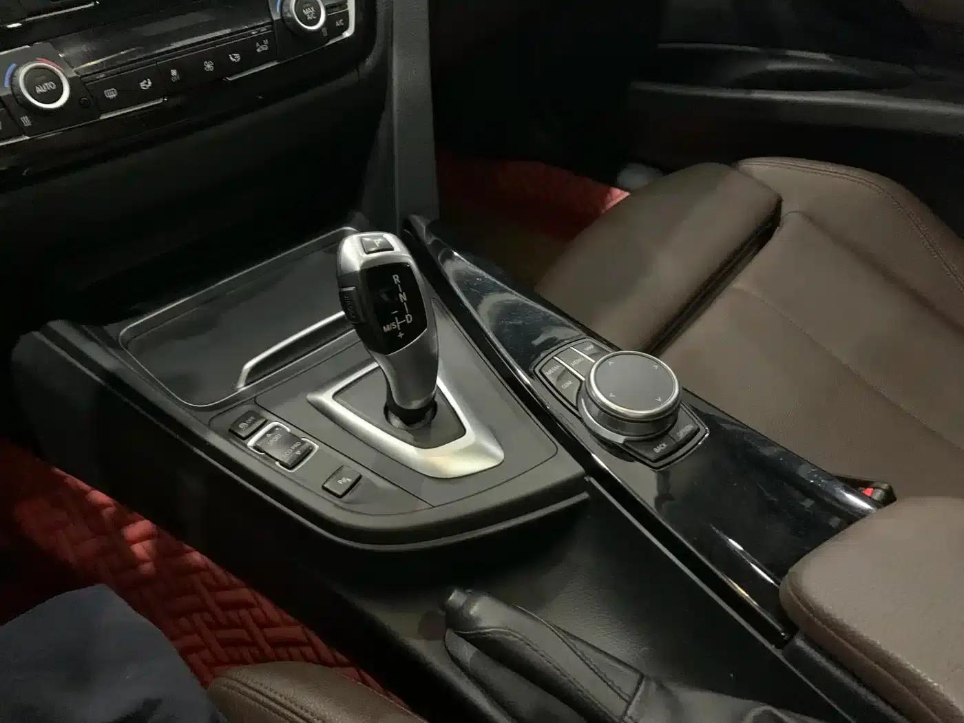 BMW 3 Series 2019 320Li Fashion Edition — миниатюра 10
