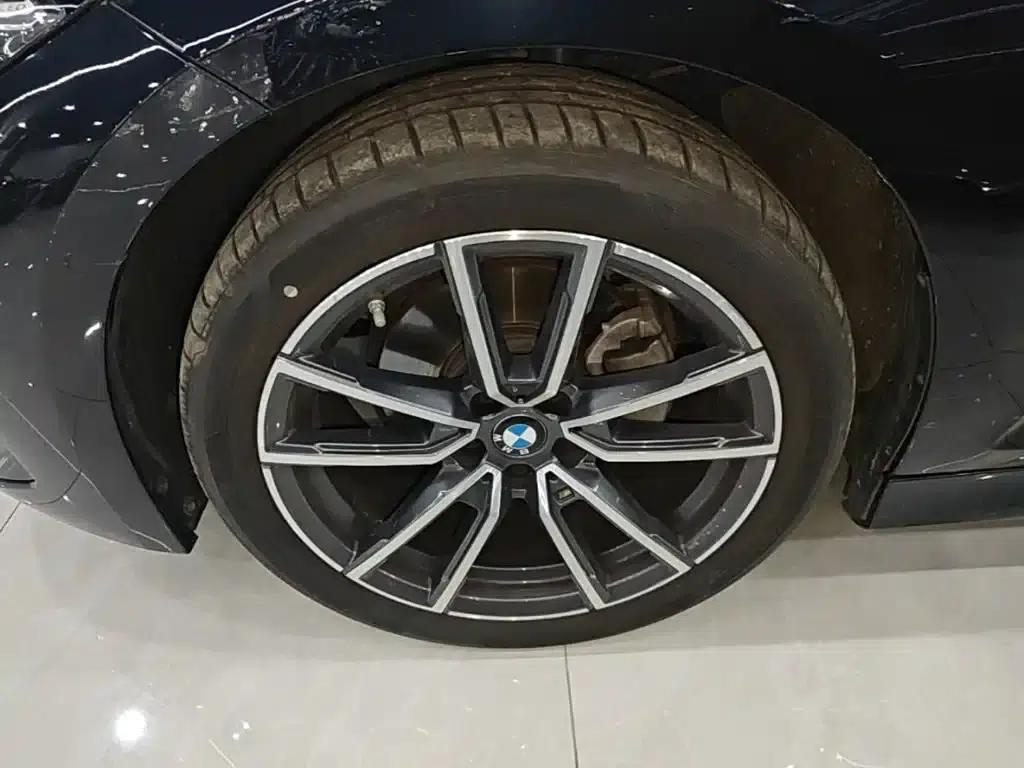 2024 BMW 3 Series 325Li M Sport Package — миниатюра 23