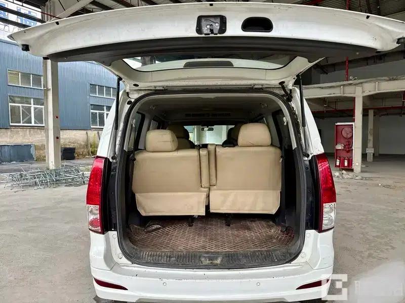 Lingzhi PLUS 2021 2.0L Manual Comfort 7-Seater — миниатюра 10