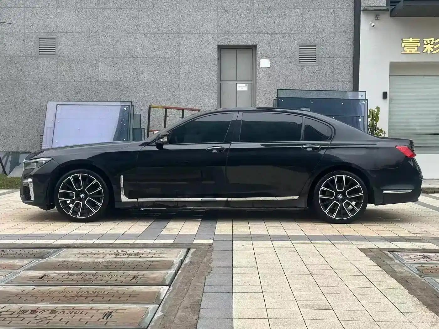 2011 BMW 7 Series 730Li Elegant Edition — миниатюра 4