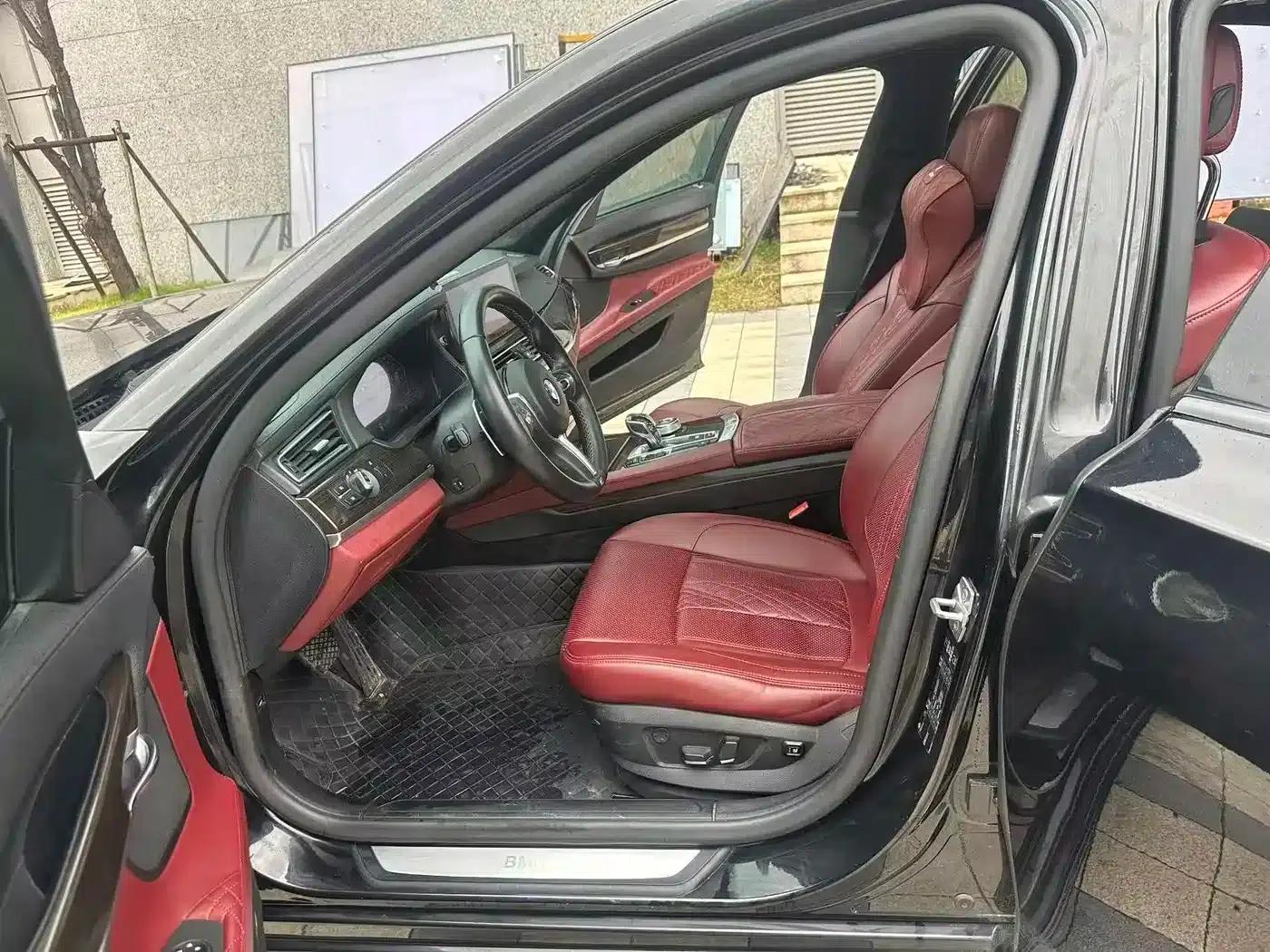 2011 BMW 7 Series 730Li Elegant Edition — миниатюра 10