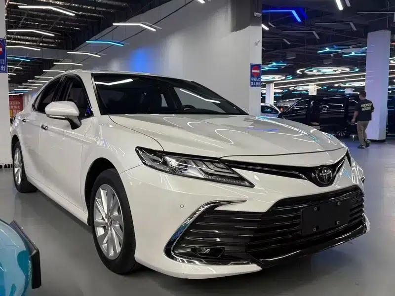 2021 Camry 2.0G Luxury Edition — миниатюра 3