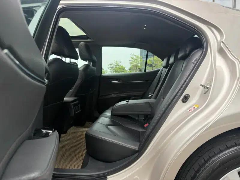 2018 Camry 2.0G Luxury Edition — миниатюра 17