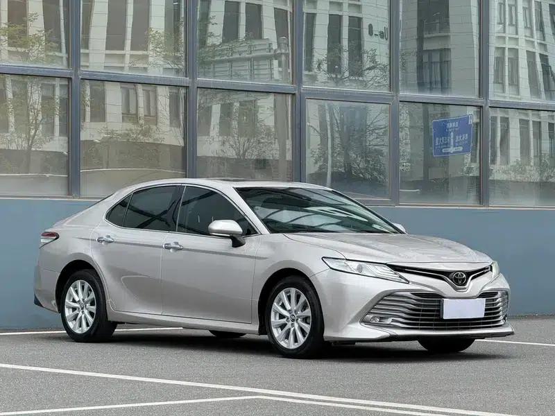 2018 Camry 2.0G Luxury Edition — миниатюра 3