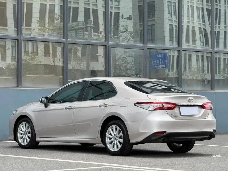 2018 Camry 2.0G Luxury Edition — миниатюра 5