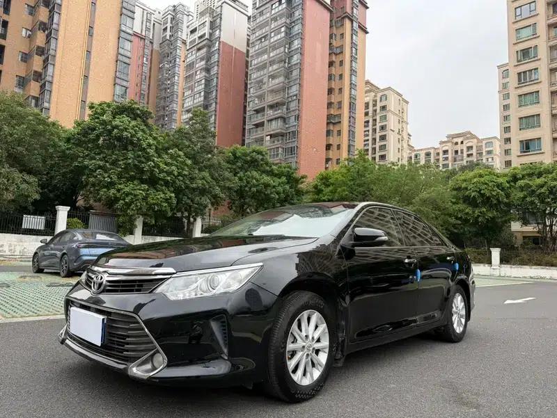 Camry 2016 2.0E 10th Anniversary Elite Edition — миниатюра 1