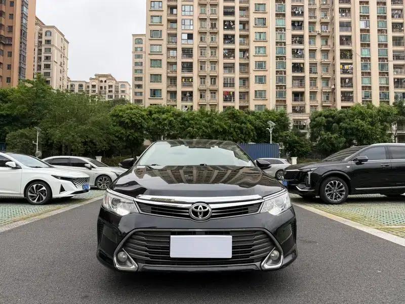 Camry 2016 2.0E 10th Anniversary Elite Edition — миниатюра 2