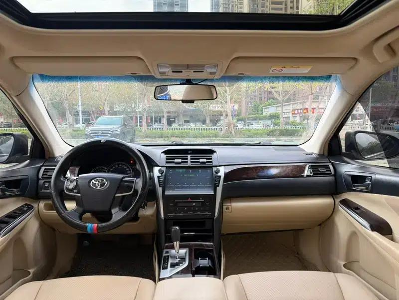 Camry 2016 2.0E 10th Anniversary Elite Edition — миниатюра 7