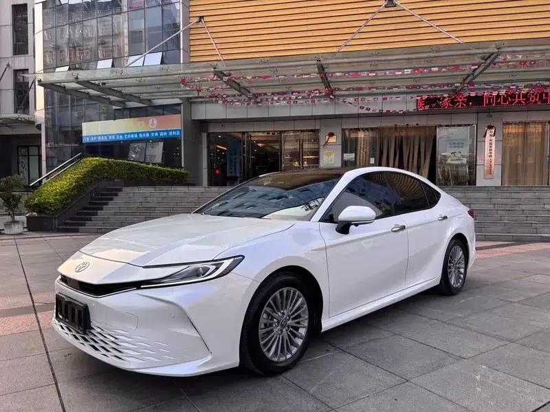 2024 Camry 2.0G Premium Edition — миниатюра 1