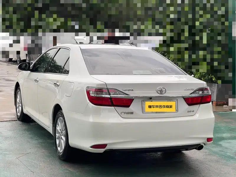 Camry 2016 2.0G 10th Anniversary Leading Edition — миниатюра 4