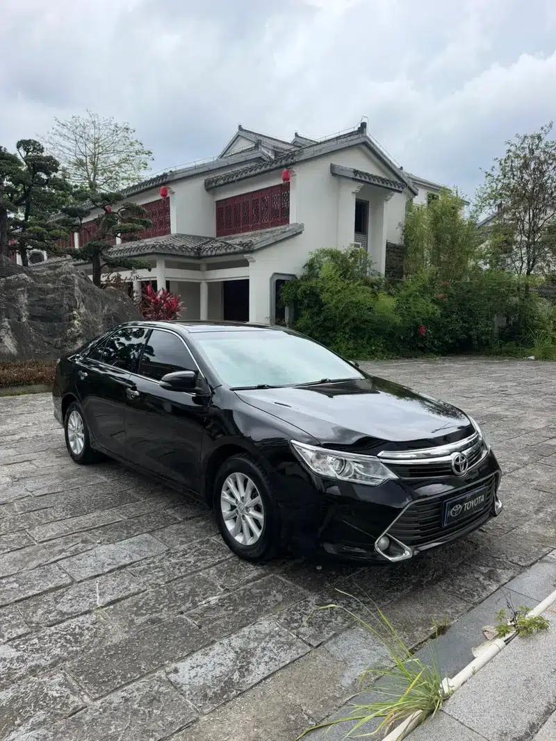 Camry 2016 2.0G 10th Anniversary Leading Edition — миниатюра 3