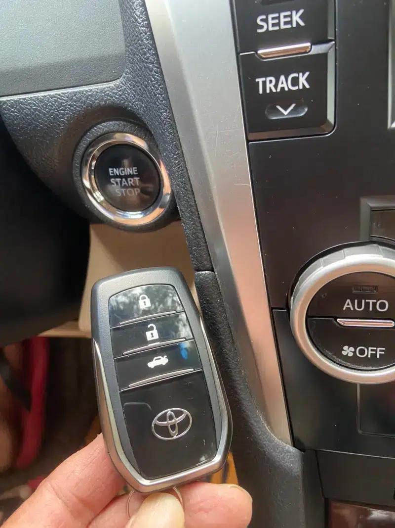 2013 Camry 2.5G Comfort Edition — миниатюра 11
