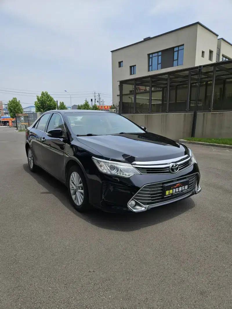 2015 Camry 2.5G Luxury Navigation Edition — миниатюра 3