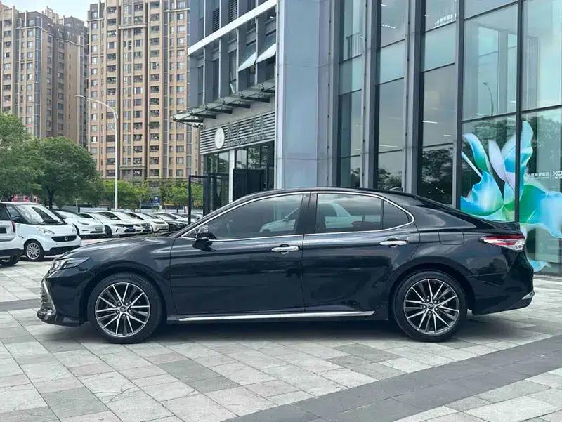 2023 Camry 2.5G Luxury Edition — миниатюра 4