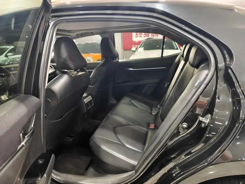 Camry 2021 Hybrid 2.5HG Luxury Edition — миниатюра 17