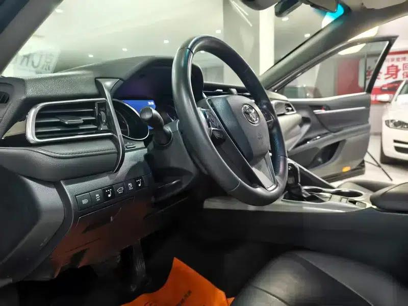 Camry 2021 Hybrid 2.5HG Luxury Edition — миниатюра 21