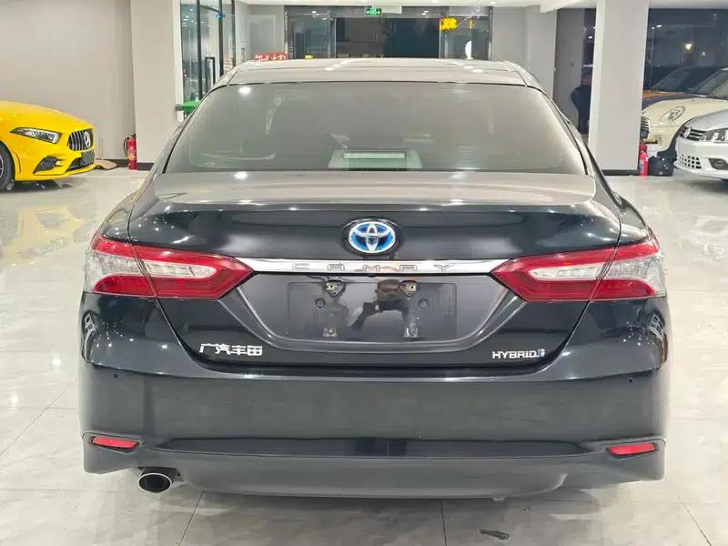 Camry 2021 Hybrid 2.5HG Luxury Edition — миниатюра 4
