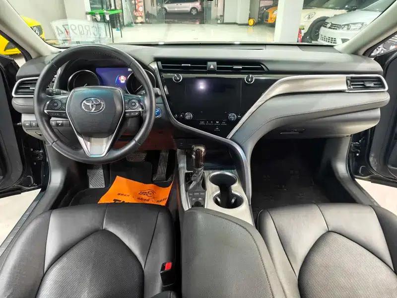Camry 2021 Hybrid 2.5HG Luxury Edition — миниатюра 9