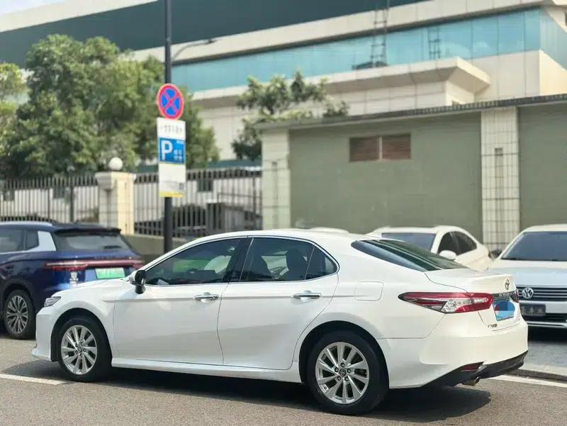 Camry 2021 2.0E Elite Edition — миниатюра 4