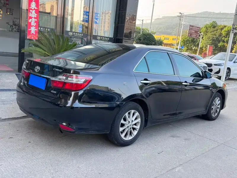 2015 Camry 2.0G Luxury Edition — миниатюра 5