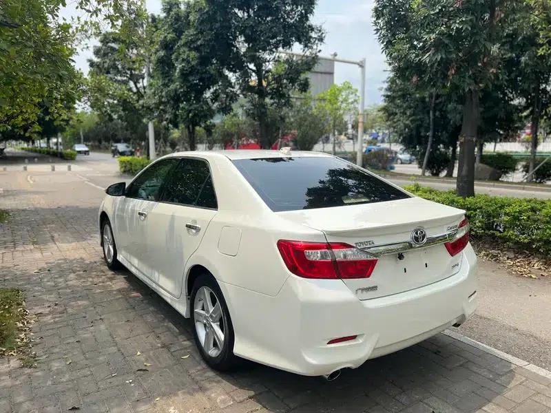 2012 Camry 2.0G Luxury Navigation Edition — миниатюра 4