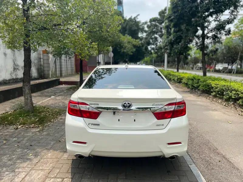 2012 Camry 2.0G Luxury Navigation Edition — миниатюра 5