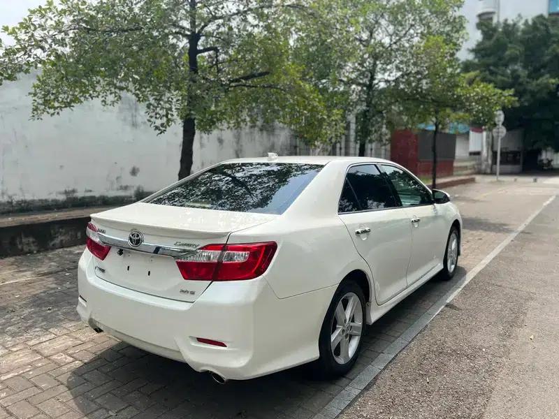 2012 Camry 2.0G Luxury Navigation Edition — миниатюра 6