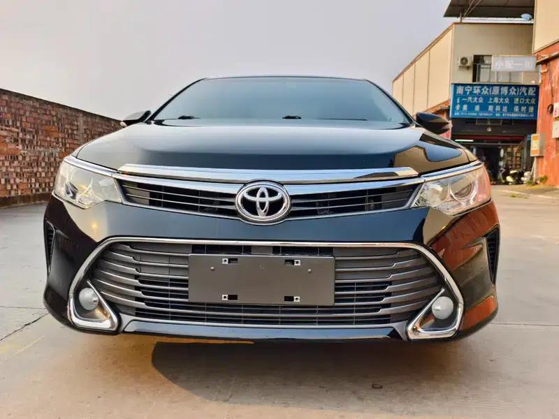 Camry 2015 2.0G Leading Edition — миниатюра 2