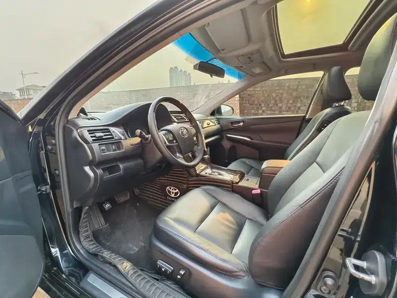 Camry 2015 2.0G Leading Edition — миниатюра 9