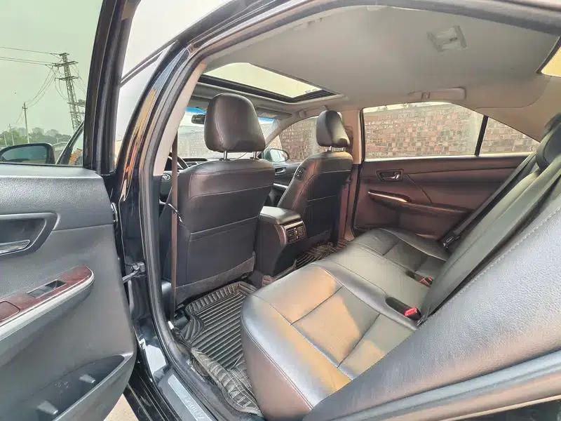 Camry 2015 2.0G Leading Edition — миниатюра 10