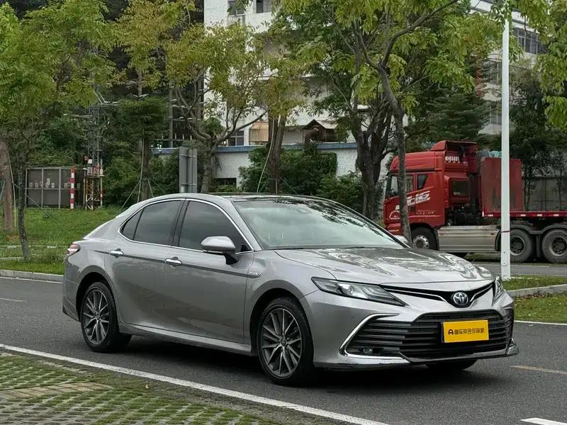 Camry 2021 Hybrid 2.5HG Luxury Edition — миниатюра 3