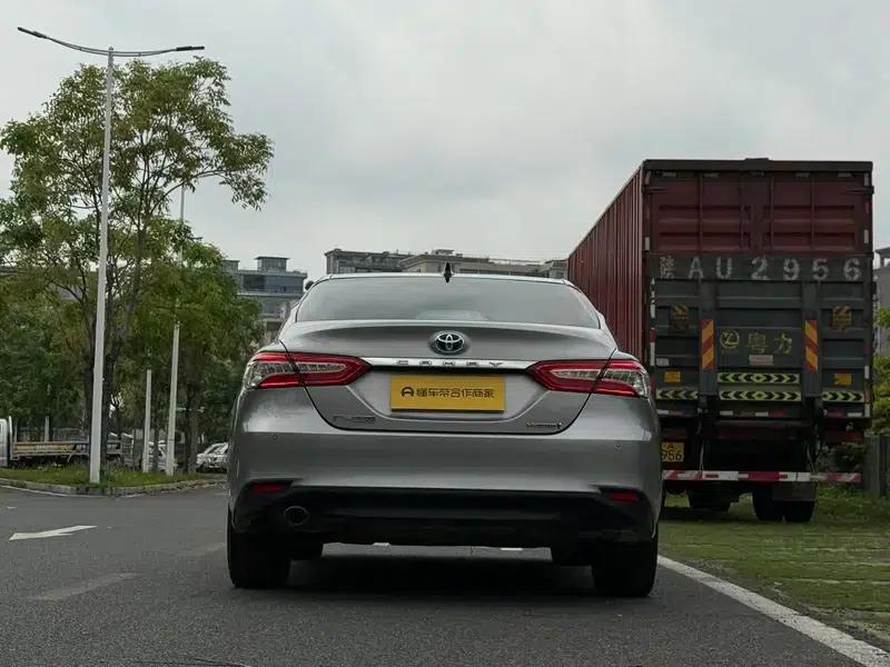 Camry 2021 Hybrid 2.5HG Luxury Edition — миниатюра 6