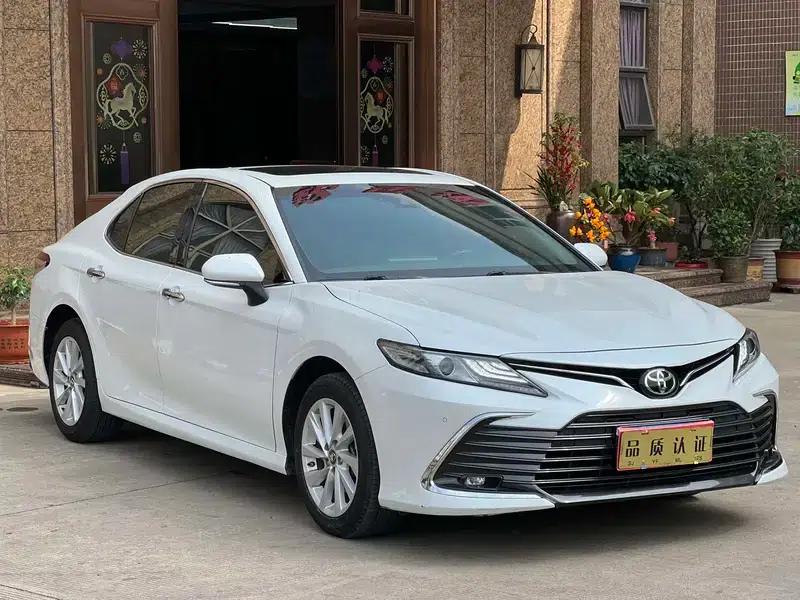 2022 Camry 2.0G Luxury Edition — миниатюра 3
