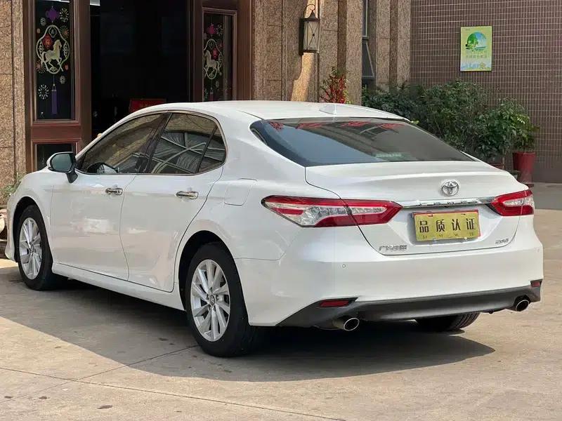 2022 Camry 2.0G Luxury Edition — миниатюра 4