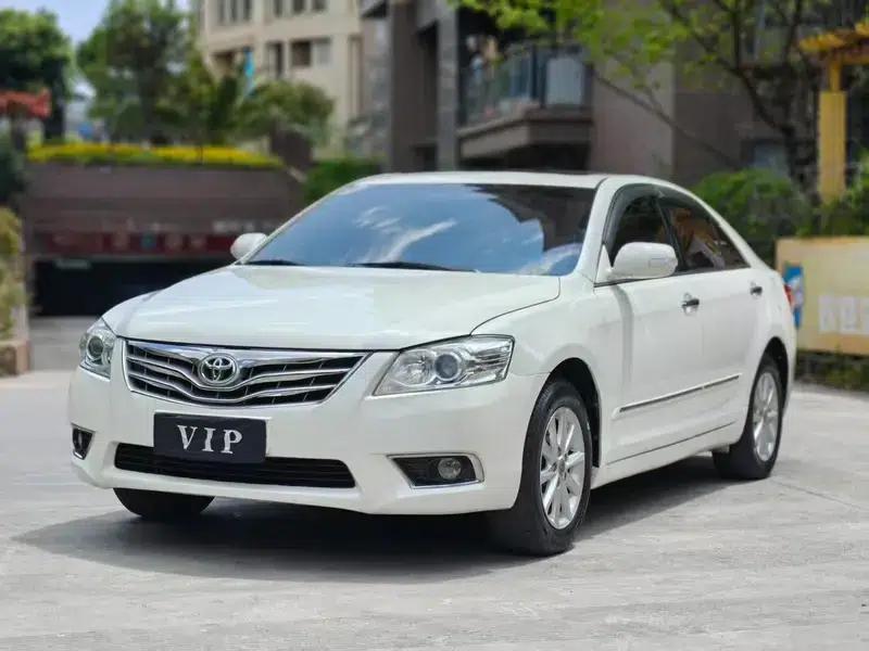 2013 Camry 200G Classic Luxury Edition — миниатюра 1