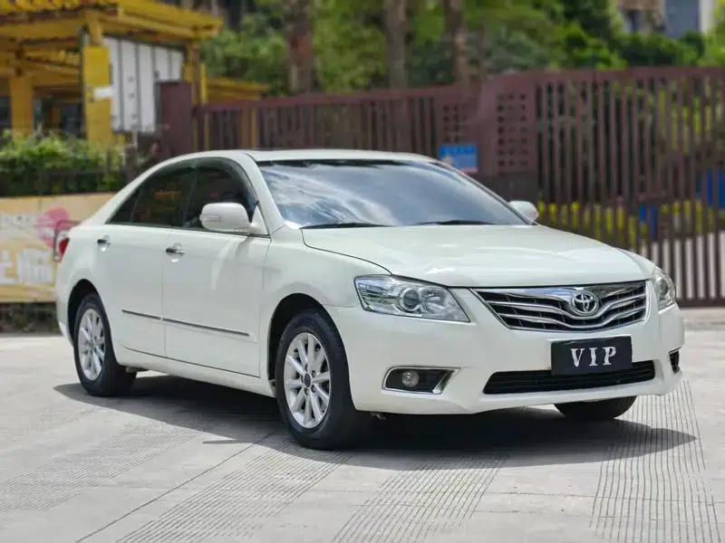 2013 Camry 200G Classic Luxury Edition — миниатюра 3