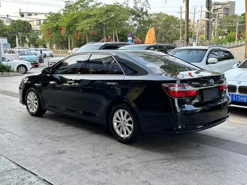 Camry 2016 2.0E 10th Anniversary Elite Edition — миниатюра 4